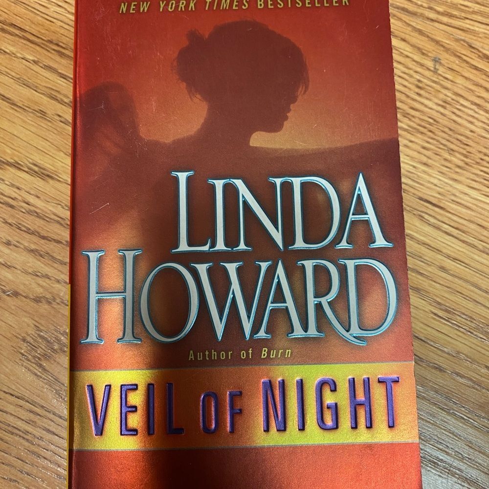 Linda Howard 'Veil of Night' Book